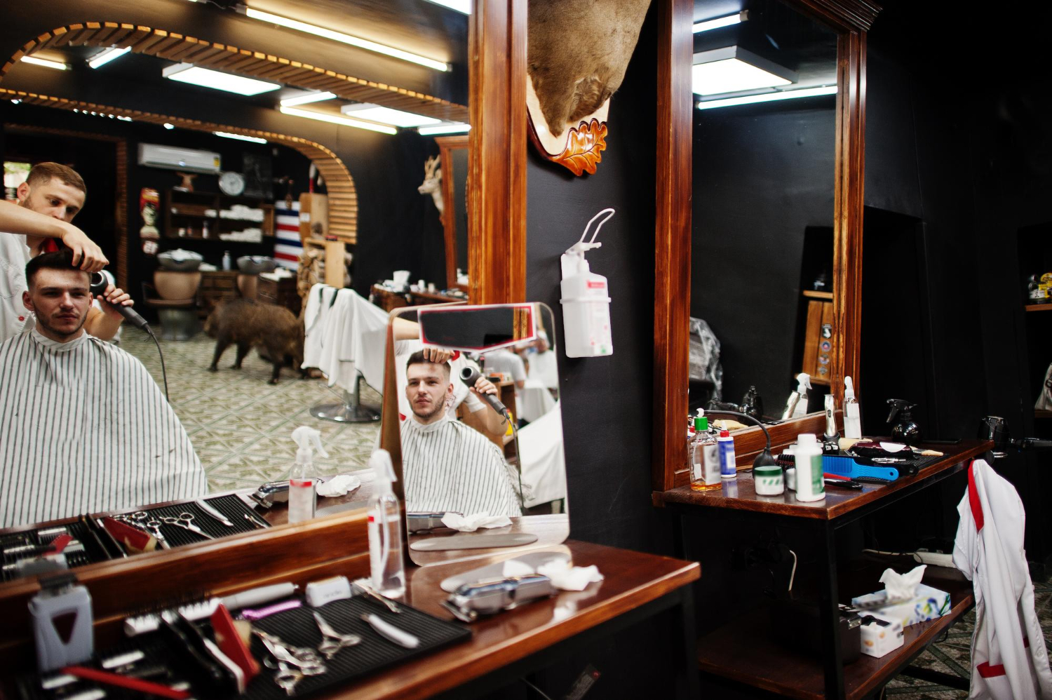 hair cut , beard trimming near me , Shave Near Me